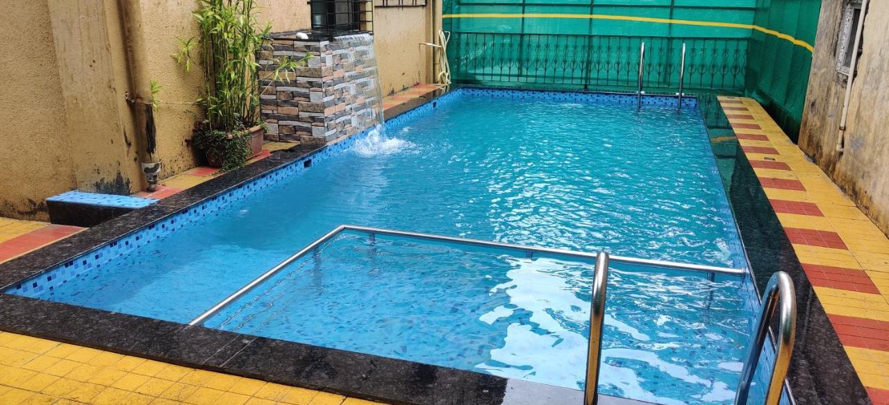Maharaja Family Guest House Lonavala Exteriör bild