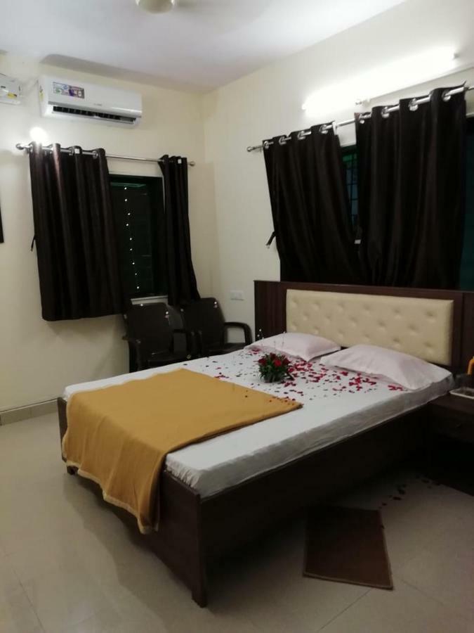 Maharaja Family Guest House Lonavala Exteriör bild